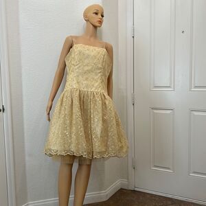 Nox Gold Dress Sz Large Floral Appliquéd Sheer Tulle Square Neck Drop Waist Prom